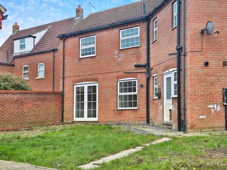 4 Bed Family Home for Rent in Lincoln - Photo 3