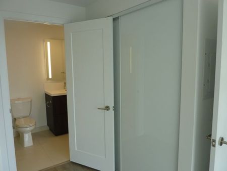 For Lease - 50 Mccaul Street Unit# 916, Toronto, Ontario - Photo 2