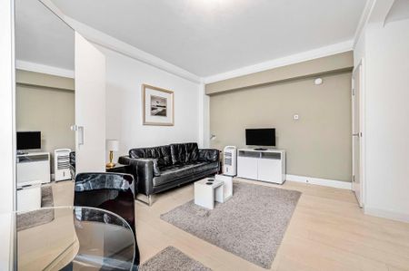 Studio to rent - Photo 2