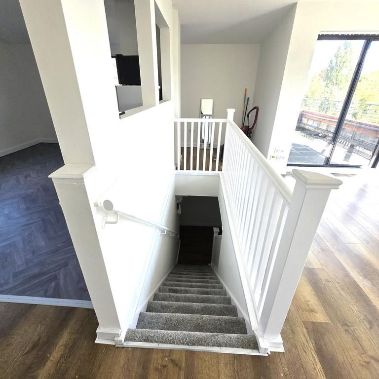 3 bedroom apartment to rent - Photo 1