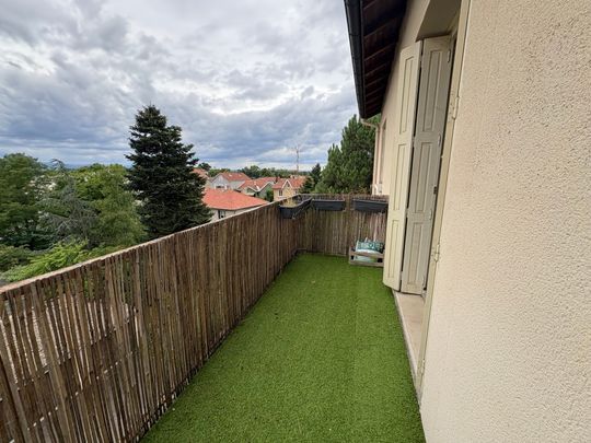 Location Appartement 3 pièces 70m² MONTROND LES BAINS 42210 - Photo 1