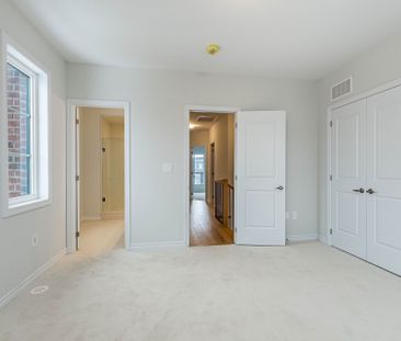 For Lease - 5907 Saigon Street, Mississauga, Ontario - Photo 3