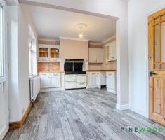 3 BEDROOM House - Semi-Detached - Photo 4