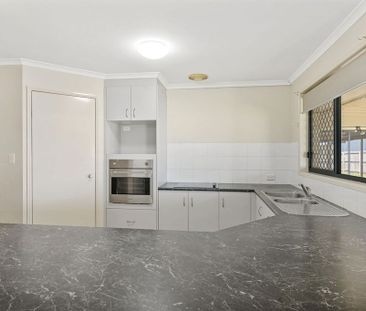 Spacious Family Living with Multiple Living Areas - Photo 3