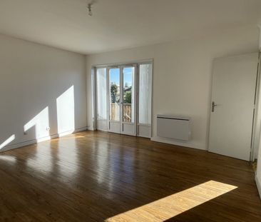 Location Appartement 3 pièces 76m² AGEN 47000 - Photo 3