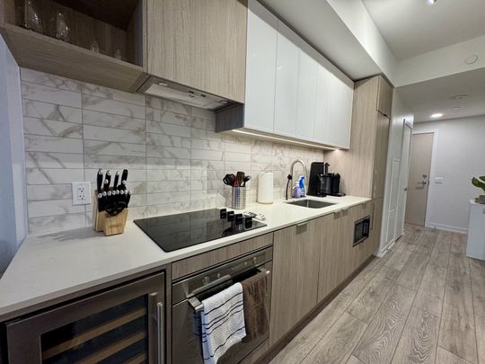 For Lease - 2020 Bathurst Street Unit# 605, Toronto, Ontario - Photo 1