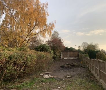 Fern Avenue, Chesterfield, Staveley - Photo 2