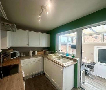 South Lea Close, Braunton, EX33 - Photo 6
