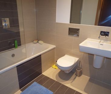 MORELLO QUARTER, BASILDON - Photo 3