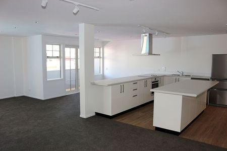 APARTMENT IN PETONE - Photo 4