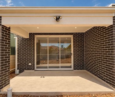 Stylish & Sophisticated Living in Glen Alpine - Photo 5