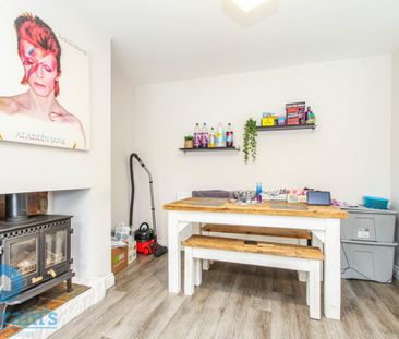 4 bed Semi-Detached House for Rent - Photo 2