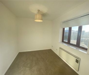 1 bedroom semi-detached house to rent - Photo 3