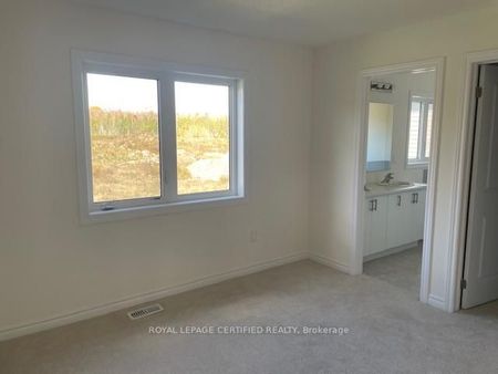 For Lease - 10 Hillcroft Way, Kawartha Lakes, Ontario - Photo 2