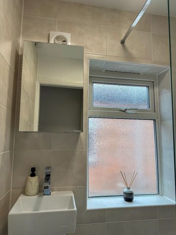 4 Bed Semi-Detached House, Milverton Road, B23 - Photo 2