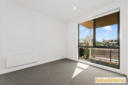 MODERN LIVING - Photo 3