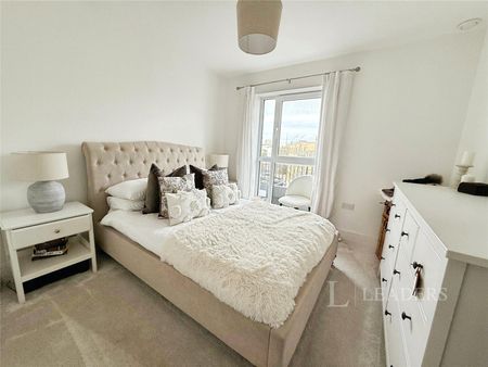 2 bedroom apartment to rent Riverside House, Thomas Blake Avenue, Southampton, SO14 - Photo 5