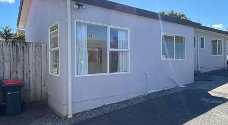 Chic 3 Bedrooms Townhouse in Three Kings! - Photo 4