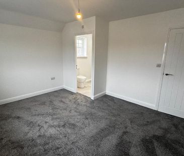 3 bedroom detached house to rent - Photo 3