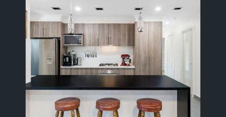 Stunning 4-Bedroom Family Home with Spacious Living - Photo 4