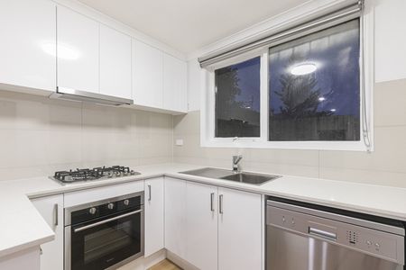 2/216 Miller Street, Fitzroy North VIC 3068 - Photo 4