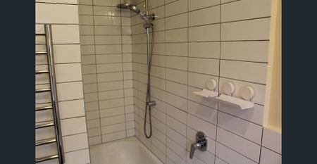 AMAZING 3 BEDROOM ART DECO - Photo 2