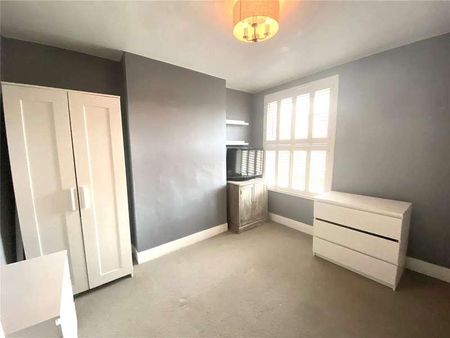 Edgell Road, Staines Upon Thames, Surrey, TW18 - Photo 4