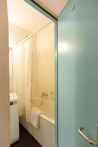 2.5 Zimmer, 75 m², 2. Stock - Photo 5