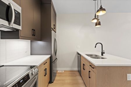 For Lease - 2 Pipers Green Court Unit# 3, Kitchener, Ontario - Photo 4