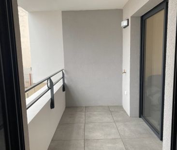 Location Appartement 2 pièces 42m² LA CIOTAT 13600 - Photo 4