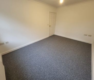Richmond Park Road, Bournemouth - Photo 1