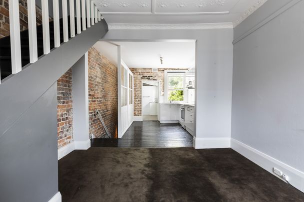 328 Crown Street, Surry Hills NSW 2010 - Apartment For Rent | Domain - Photo 1