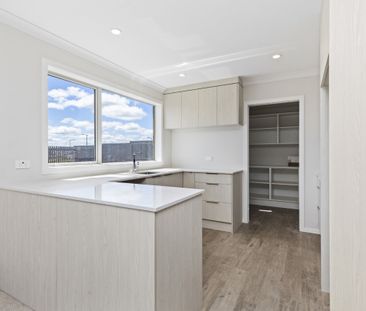 Welcome to your new home in Greenhill, one of Hamilton’s most covet... - Photo 4