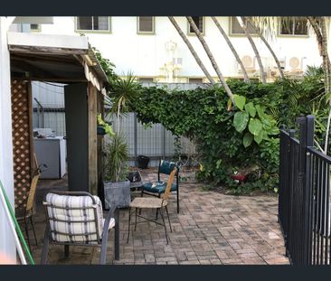 1/19a Peel Street, Mackay, Qld 4740 - Photo 4