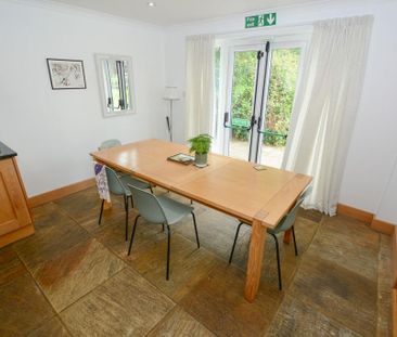 7 bedroom detached house to rent - Photo 4