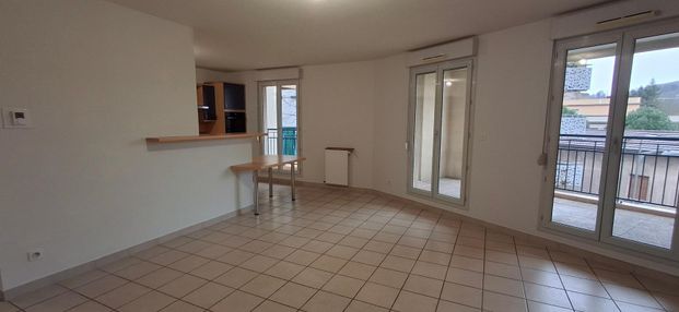 Location Appartement 4 pièces 90m² FRANCHEVILLE 69340 - Photo 1