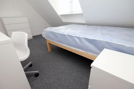 5 bedroom terraced house to rent - Photo 2