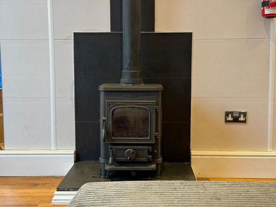 1 bedroom houseboat to rent - Photo 1