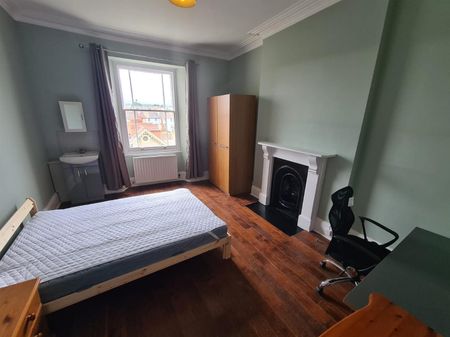 Elliston Road, Redland - Photo 2