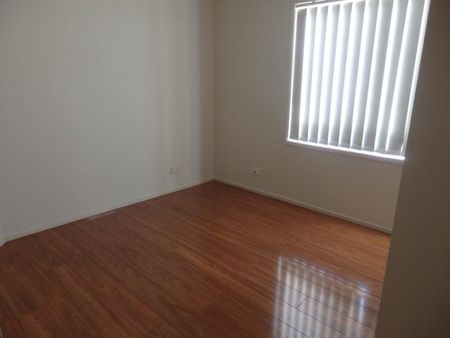 Prime Location - Photo 3