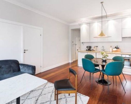 2 Bed Flat, King's Road, SW3 - Photo 1