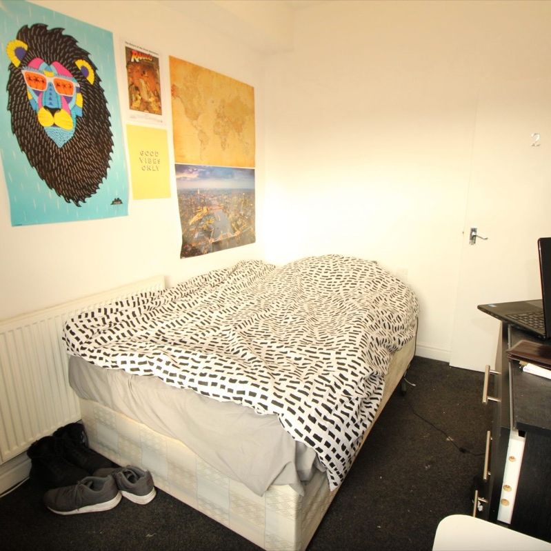 4 Bed - 16 Mayville Street, Hyde Park, Leeds - LS6 1ND - Student - Photo 1