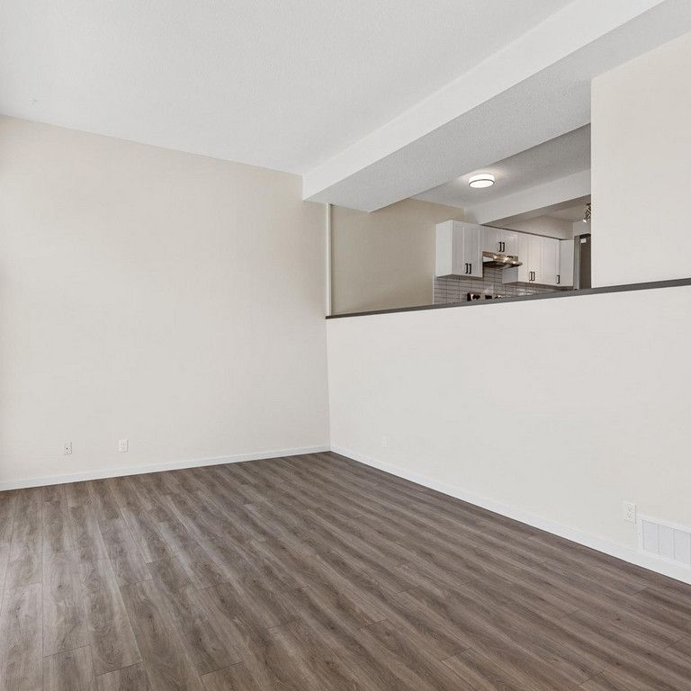 3 Bedroom - Townhouse - Photo 1