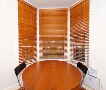 Kingswood Road, Lambeth, Greater London, SW2 - Photo 2
