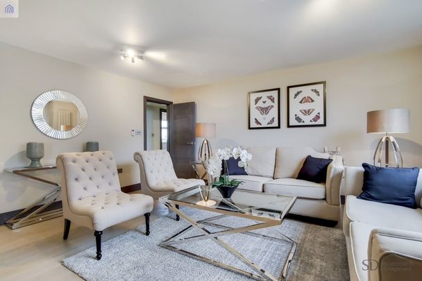 3 bedroom flat to rent - Photo 1