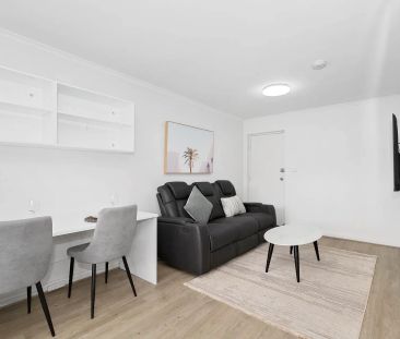 Fully Furnished and Modern - Photo 4