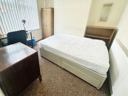 1 bedroom in a house share to rent - Photo 5