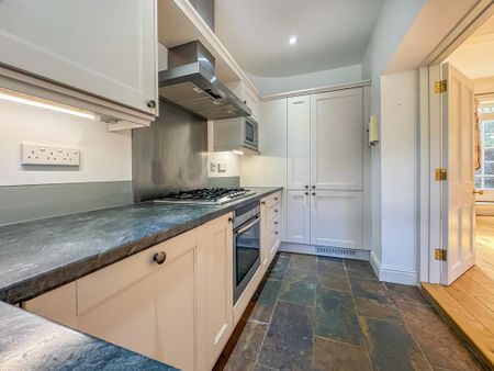 3 bedroom terraced house to rent - Photo 4