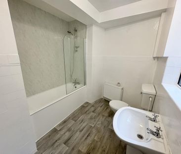 2 bedroom property to rent - Photo 4