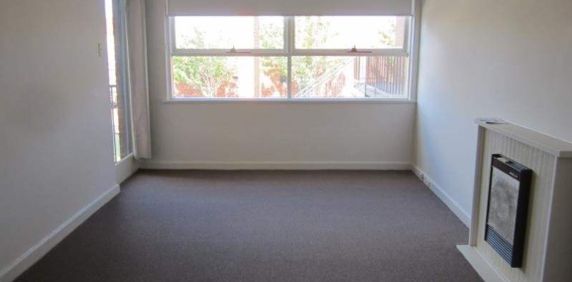 10 / 366 Orrong Rd, Caulfield North - Photo 2